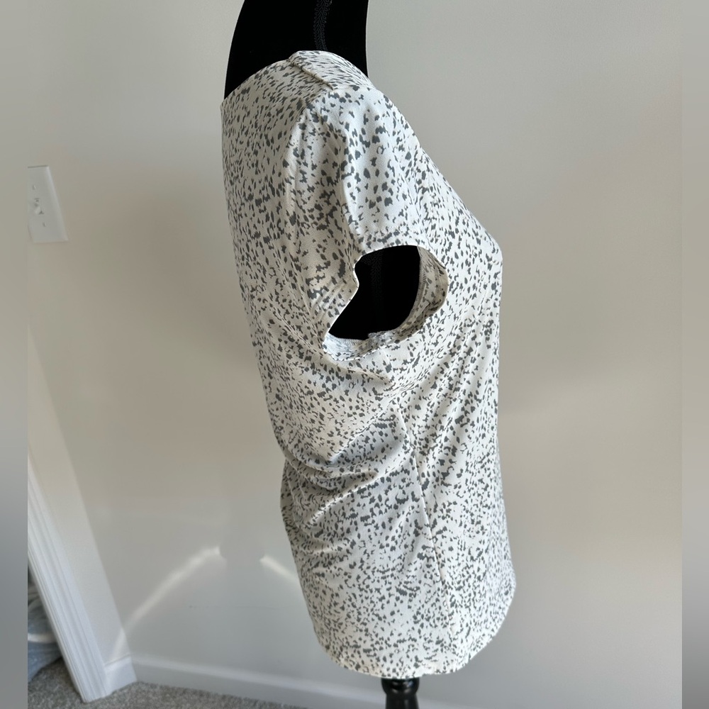 Women’s Express Patterned Tee - image 2